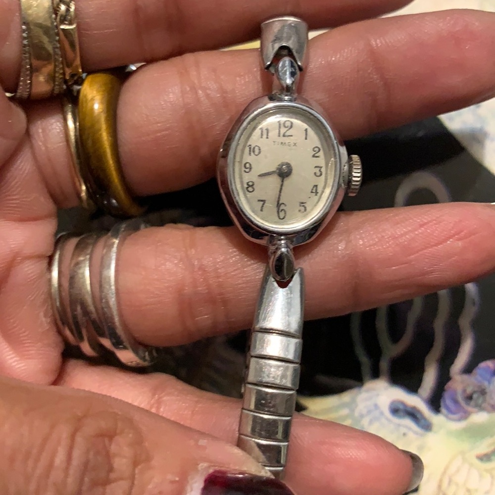 Timex vintage bezel women